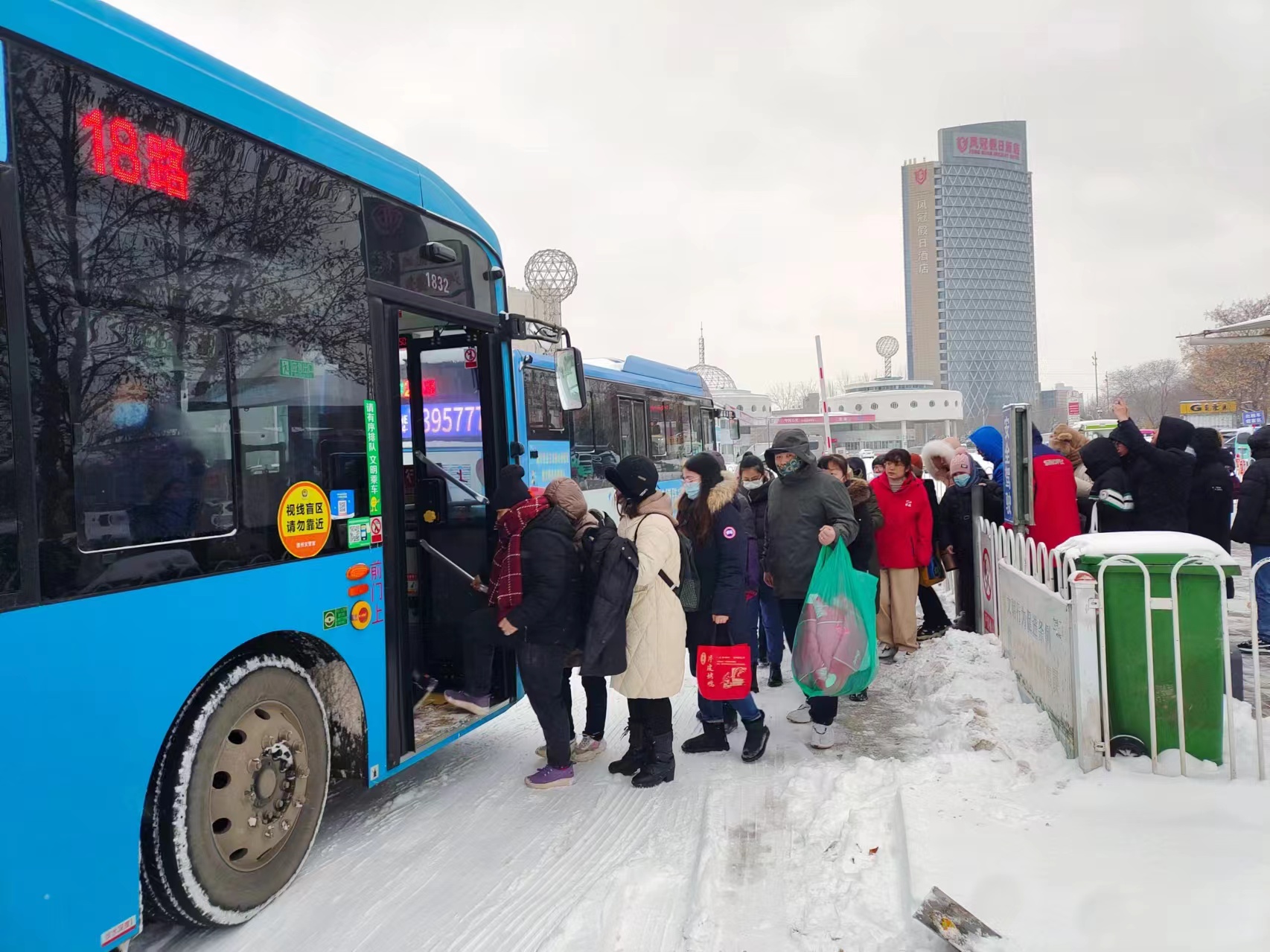迎戰(zhàn)龍年首場(chǎng)降雪，德州交投公交集團(tuán)全力保障市民安全出行